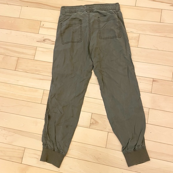 Super soft light olive green joggers - Picture 5 of 5